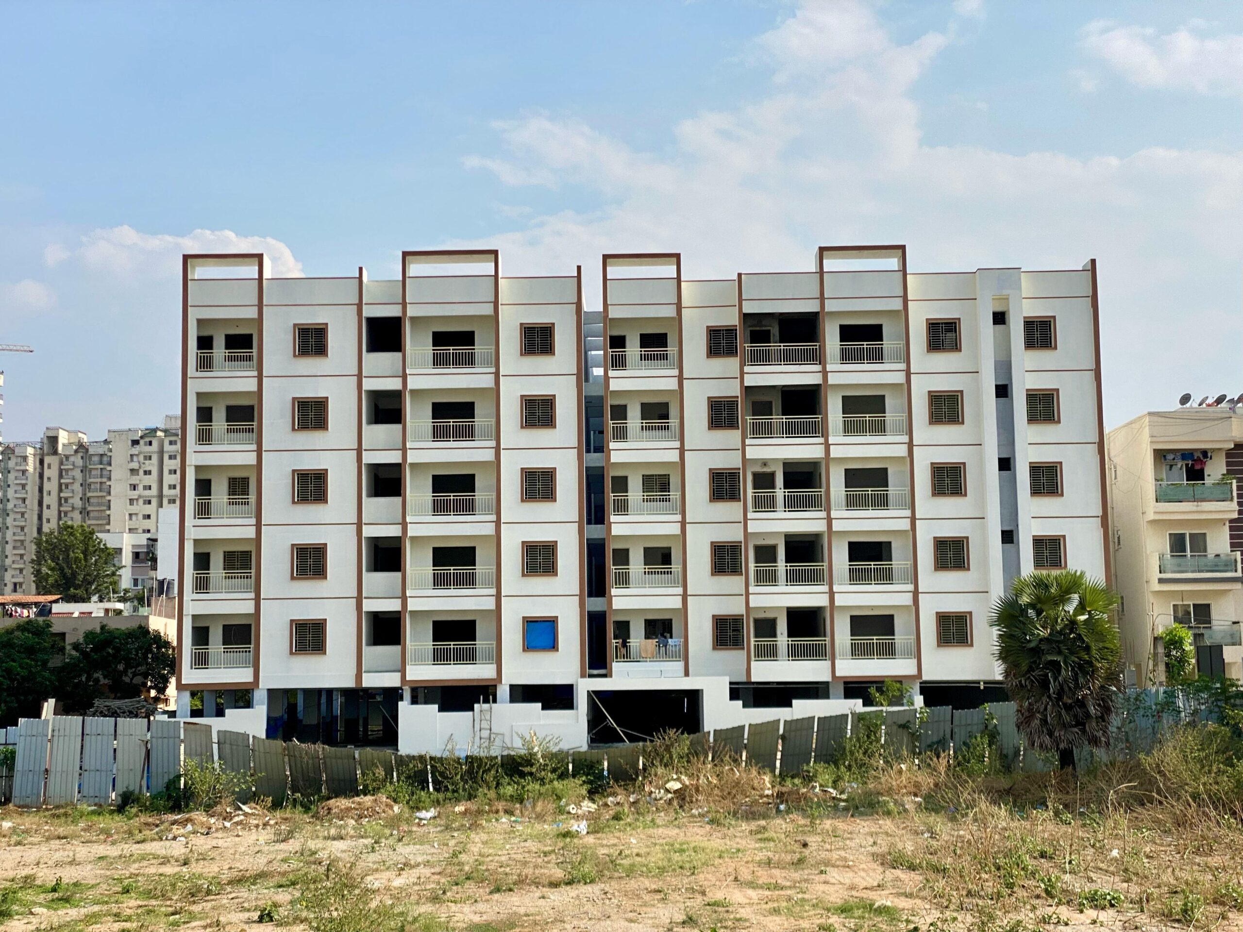 3 Flats Are Available in Banjara Layout