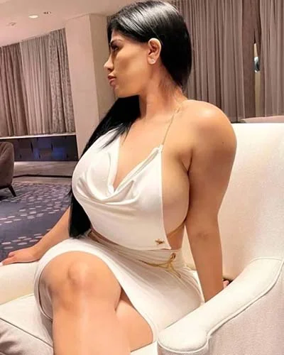 +91-7428890977★Low Price Call Girls In Delhi Paharganj✔️