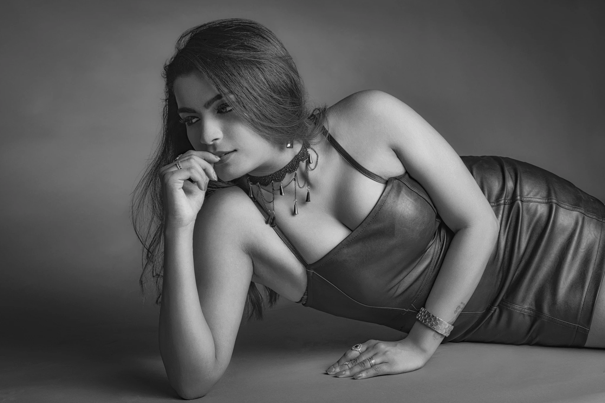 Call Girls In Defence Colony 𝟴𝟭𝟯𝟬𝟰𝟬𝟴𝟮𝟮𝟰 Delhi Escort Service