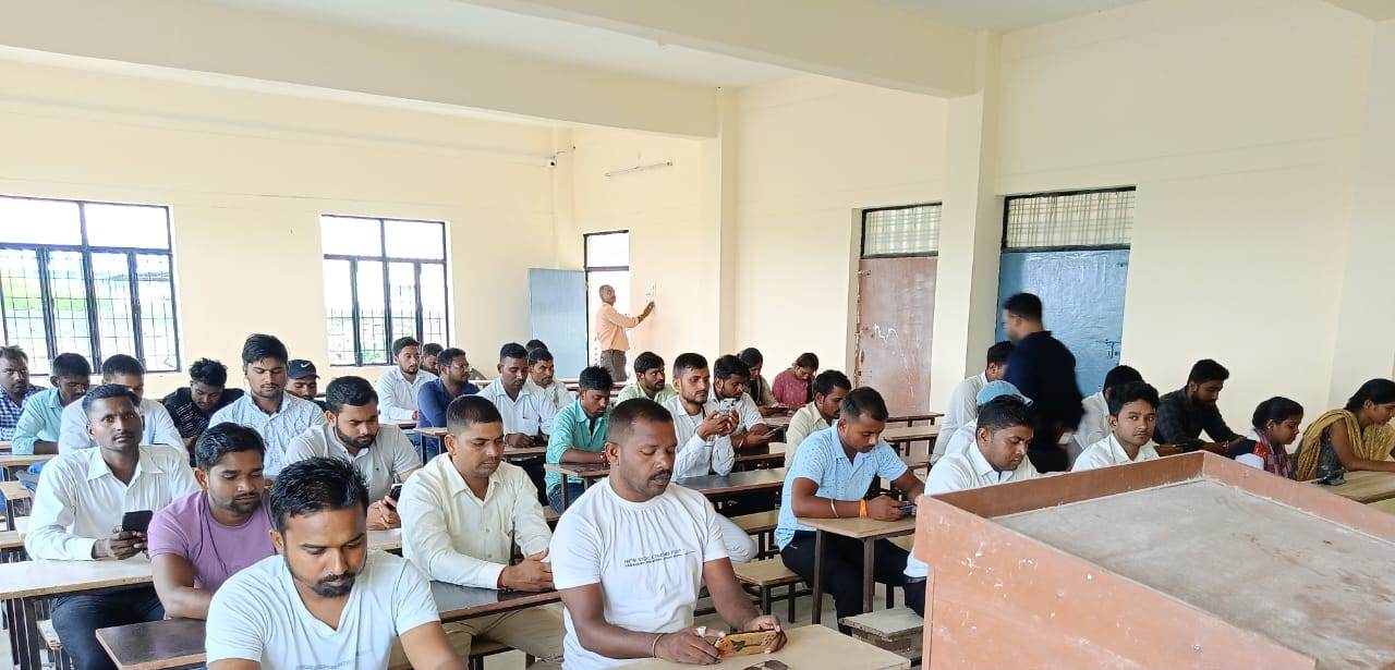 Law College in Mirzapur – Mahatma Law College