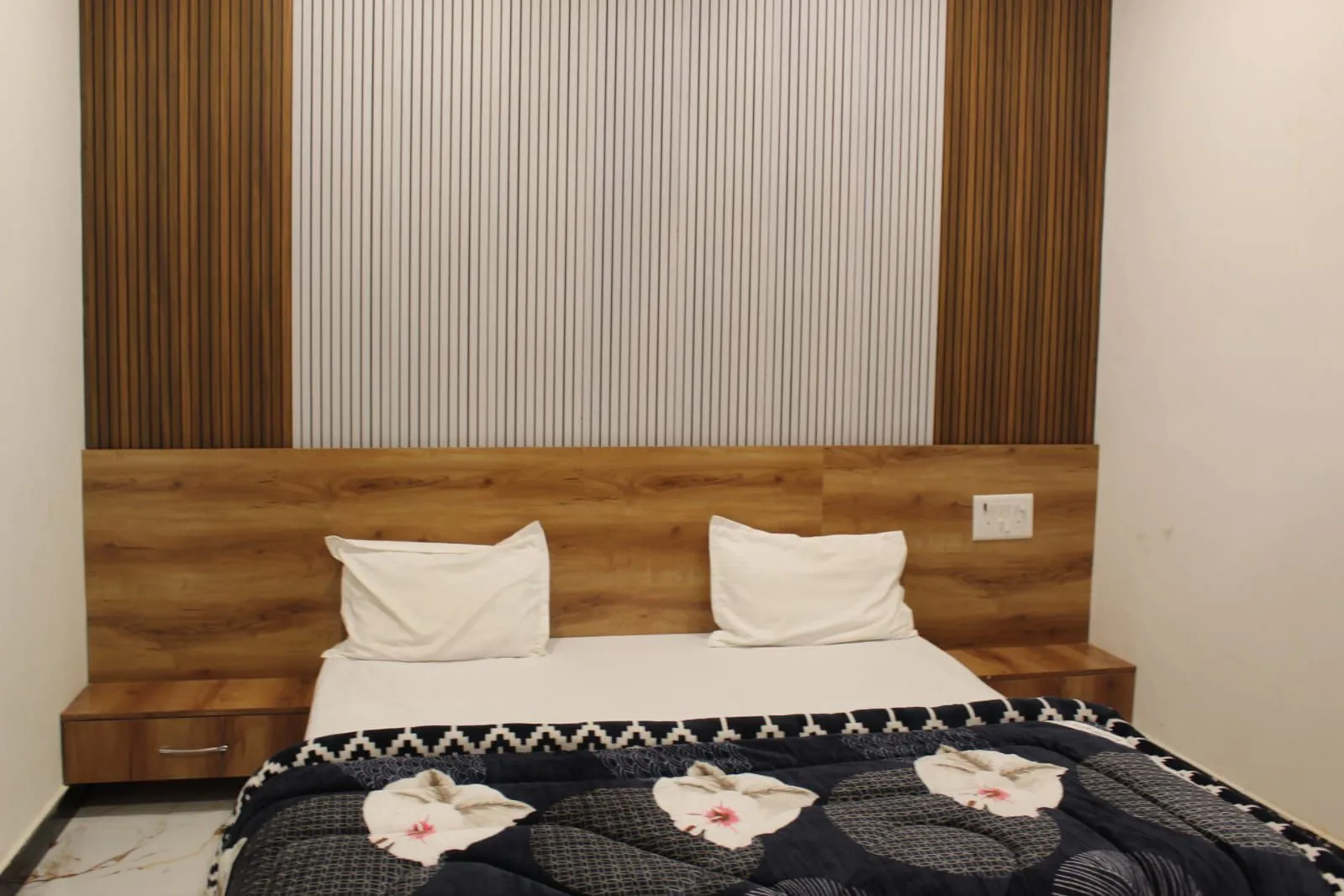 Hotel in Garautha for a Comfortable and Convenient Stay